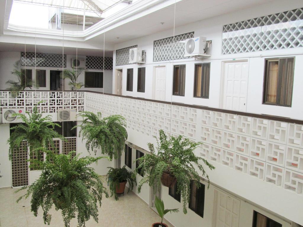 Hotel Royal Plaza Флоренсия Экстерьер фото