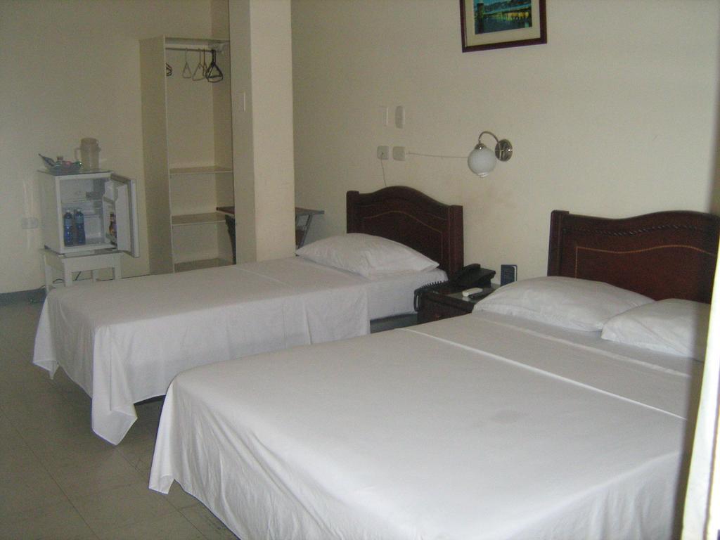 Hotel Royal Plaza Флоренсия Экстерьер фото