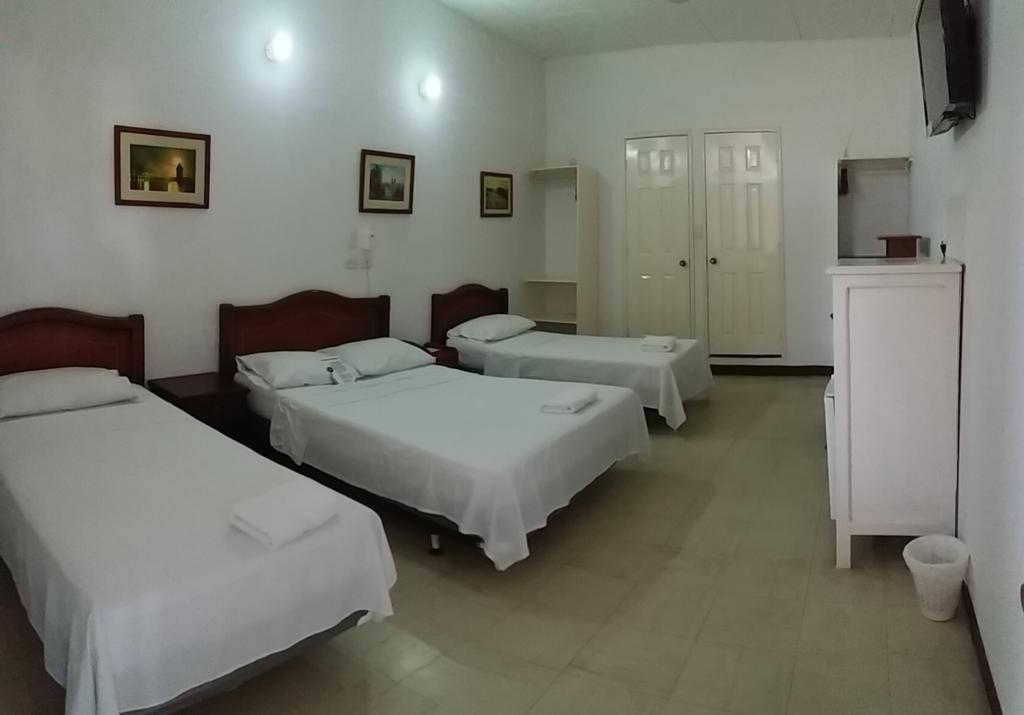 Hotel Royal Plaza Флоренсия Экстерьер фото